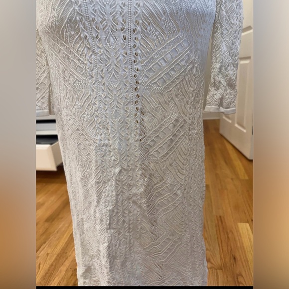 Elegant White beach Cover Up - Picture 7 of 7